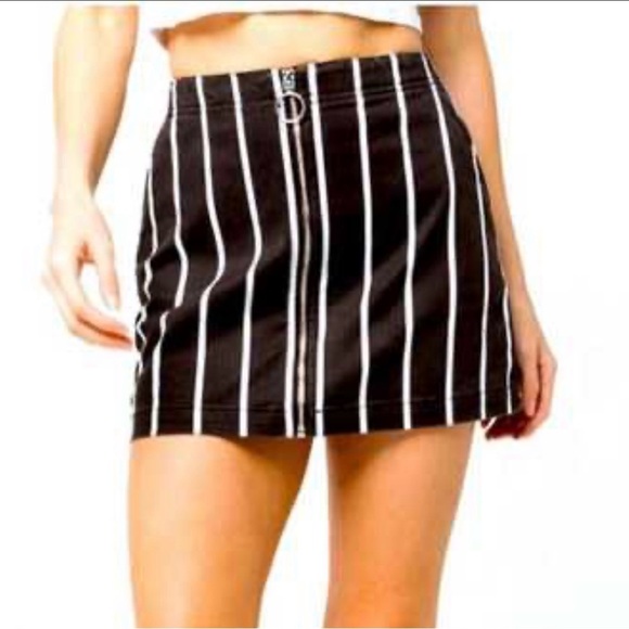 Volcom Striped Black Mini Skirt with White Accents - Picture 1 of 7